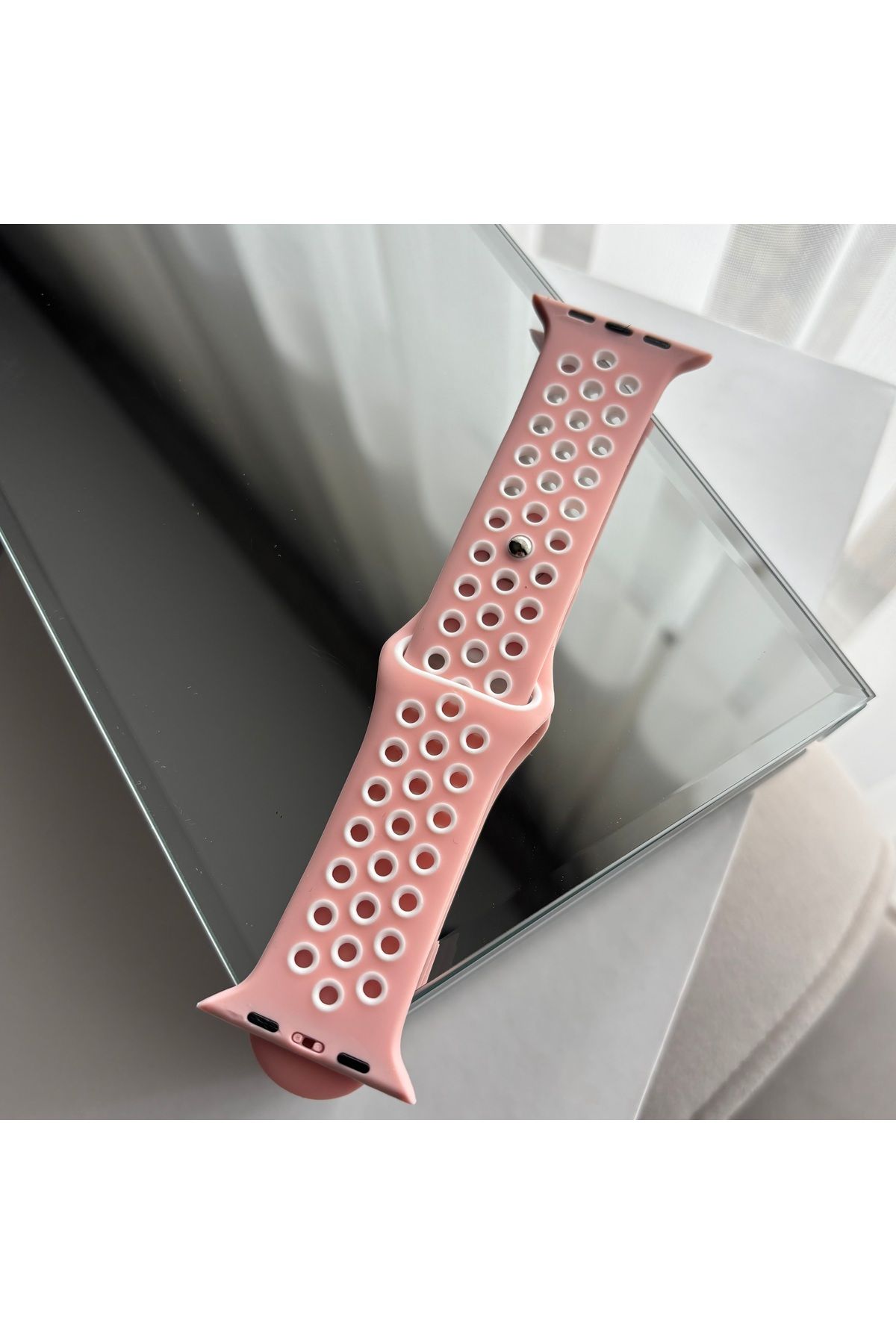 sayecase Apple Watch 6/7/SE/8/9 Serisi Uyumlu 42-44-45-49 MM Delikli Silikon Kordon