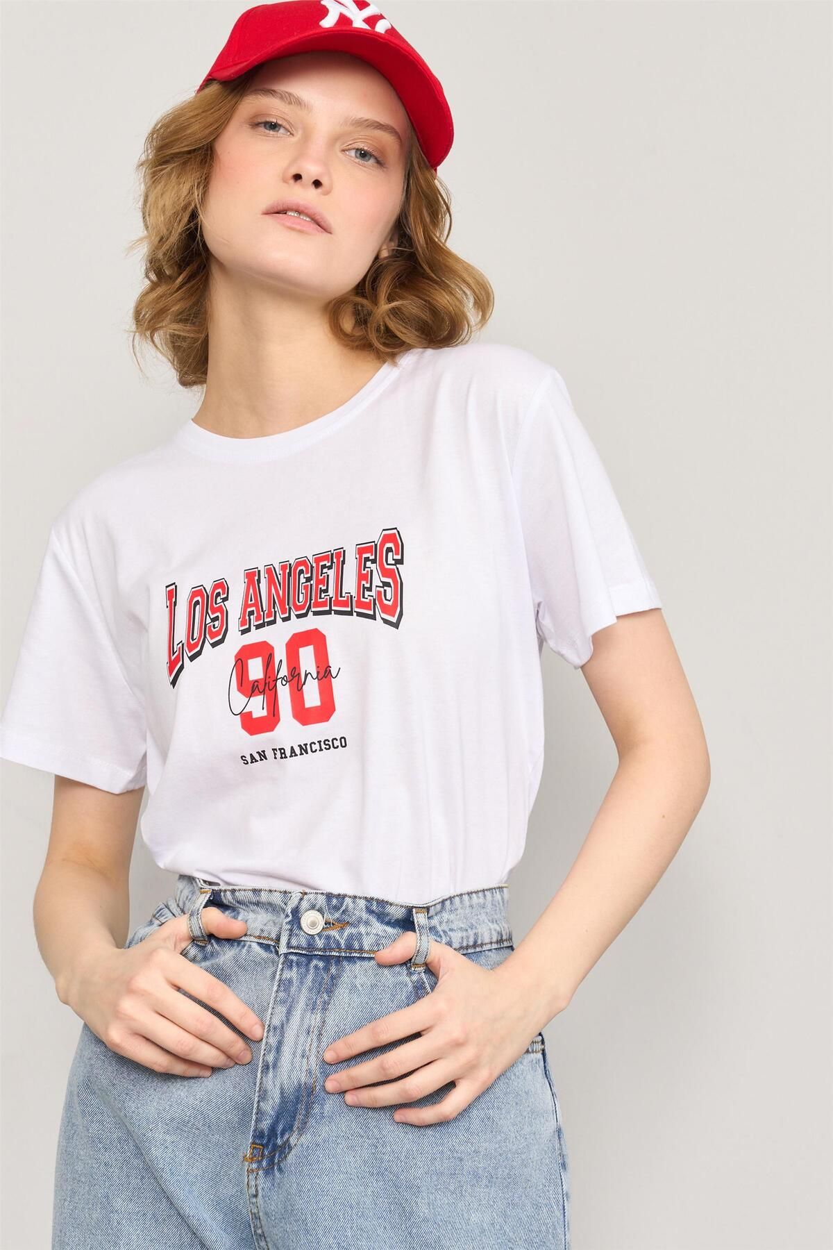 FİTHİT Çetinkaya Fithit 8474 Bisiklet Yaka 30/1 Compact Penye Süprem Baskılı T-shirt Beyaz