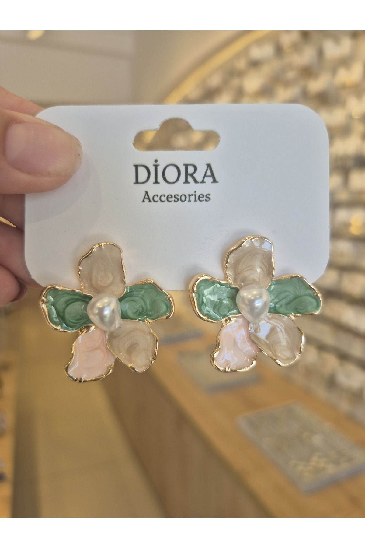 diora accesories çiçek çelik küpe
