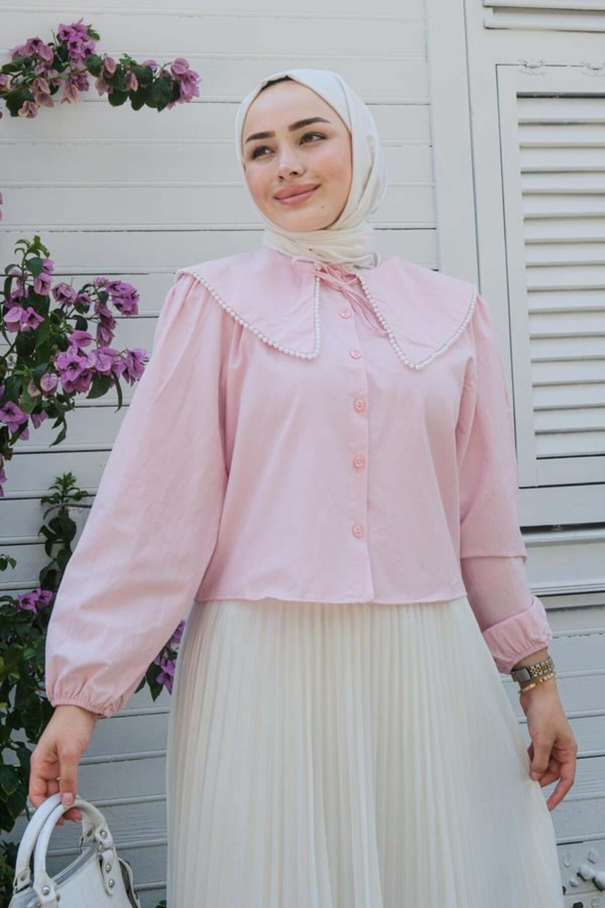 Butik Yaka İncili Gömlek