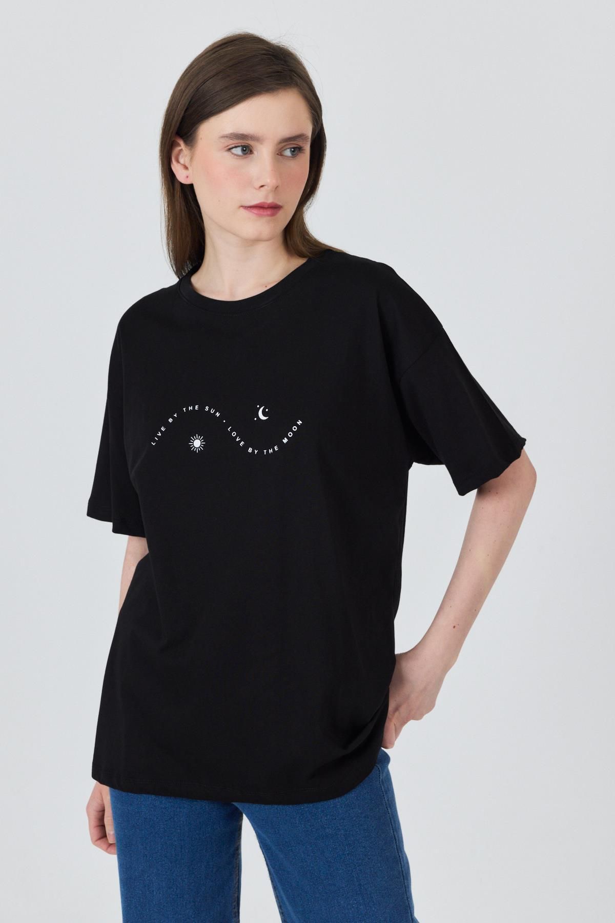 Rays Siyah Yazı Baskılı Oversize Pamuklu Tişört 2150-32M