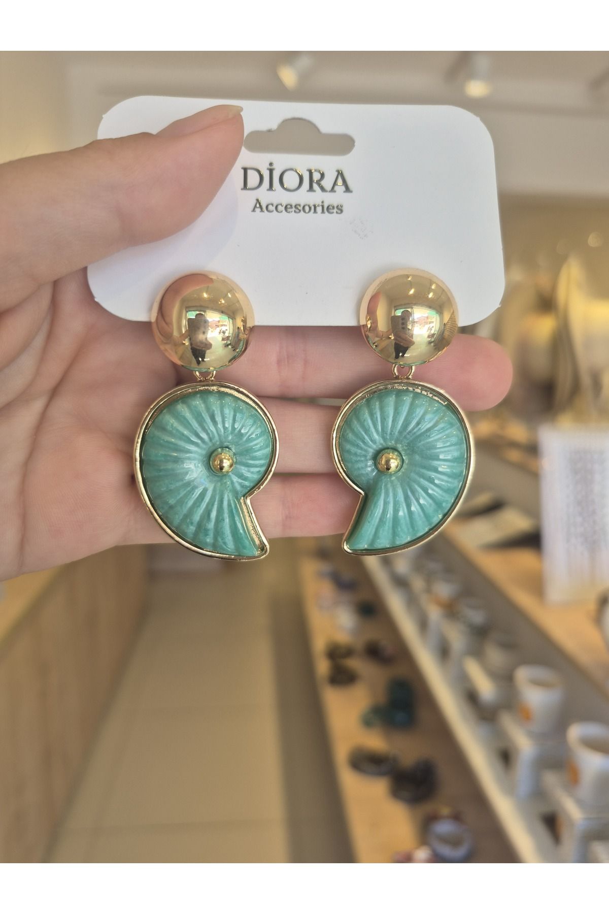 diora accesories çelik küpe