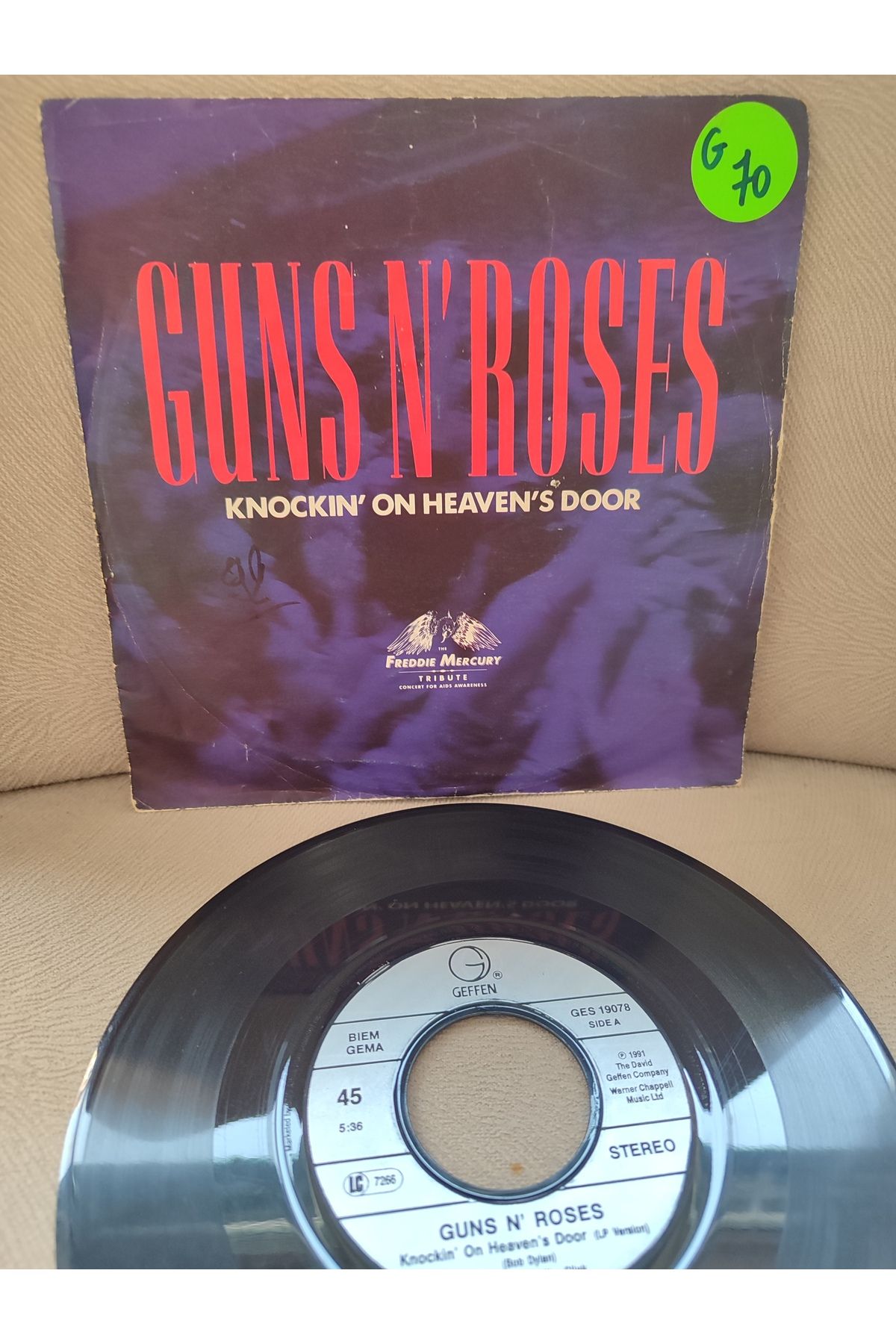 Plakperest GUNS N’ ROSES - Knockin’ On Heaven’s Door - 1992 Almanya Basım 45 lik Plak 2.el
