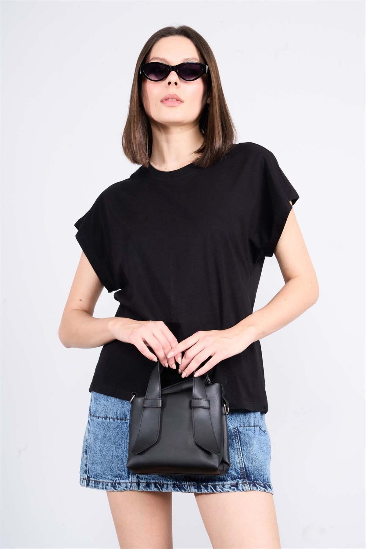 FİTHİT Çetinkaya Fithit 8210 Bisiklet Yaka 16/1 Penye Süprem T-shirt Siyah