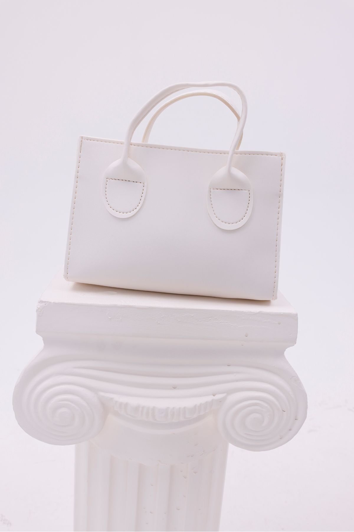 CELESTIAL COLLECTION Holly Yumuşak Suni Deri Trend Kare Çanta