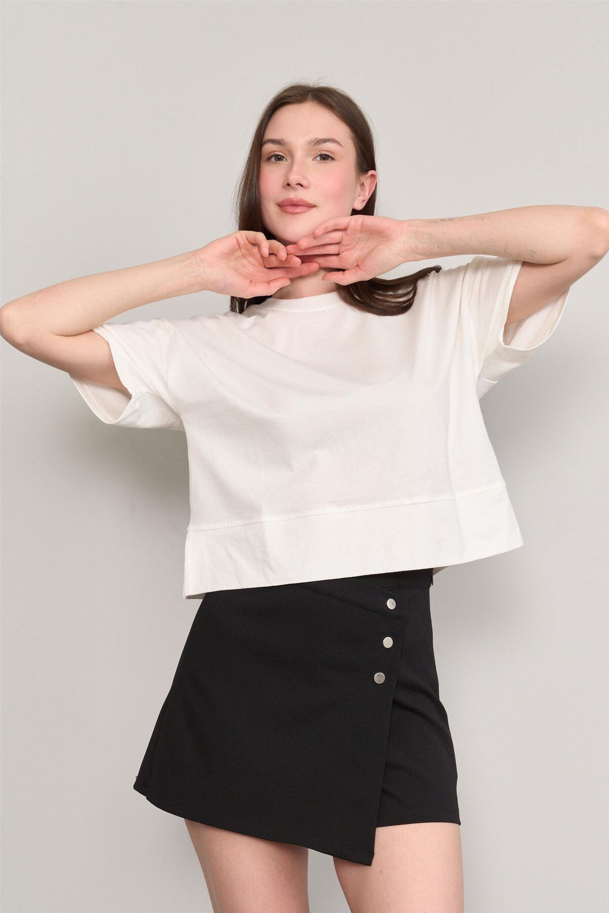 FİTHİT Çetinkaya Fithit 8260 Bisiklet Yaka 30/1 Penye Süprem Yırtmaçlı Crop T-shirt Krem