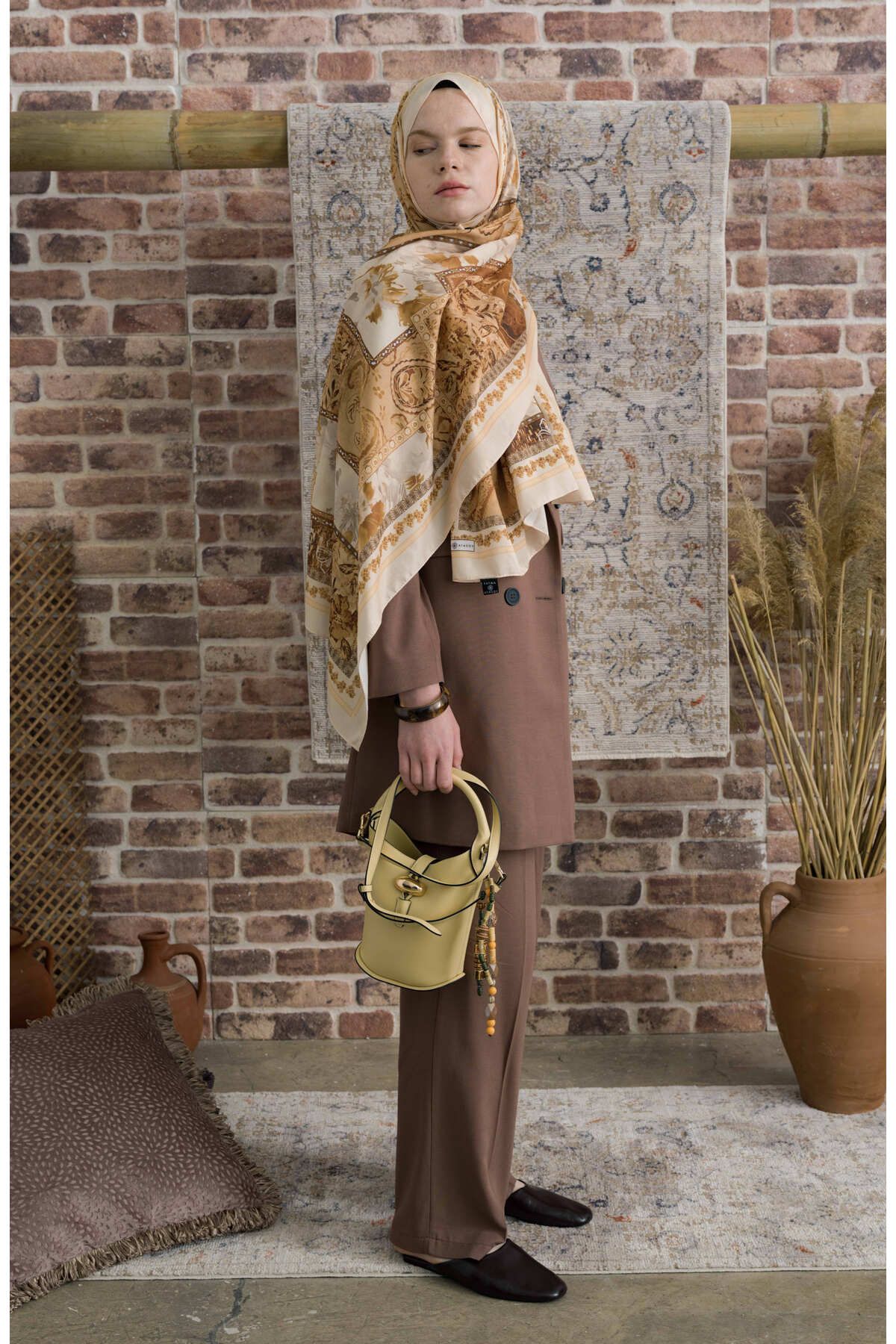 Fatma Atasoy-Hibisca Soft Yellow Ethnic Patterned Shawl 7