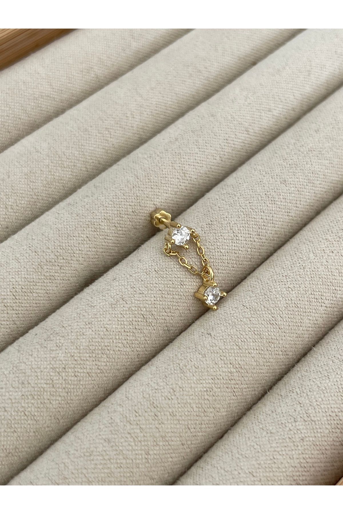 Sade Accessory İki Taş Sallantılı Piercing
