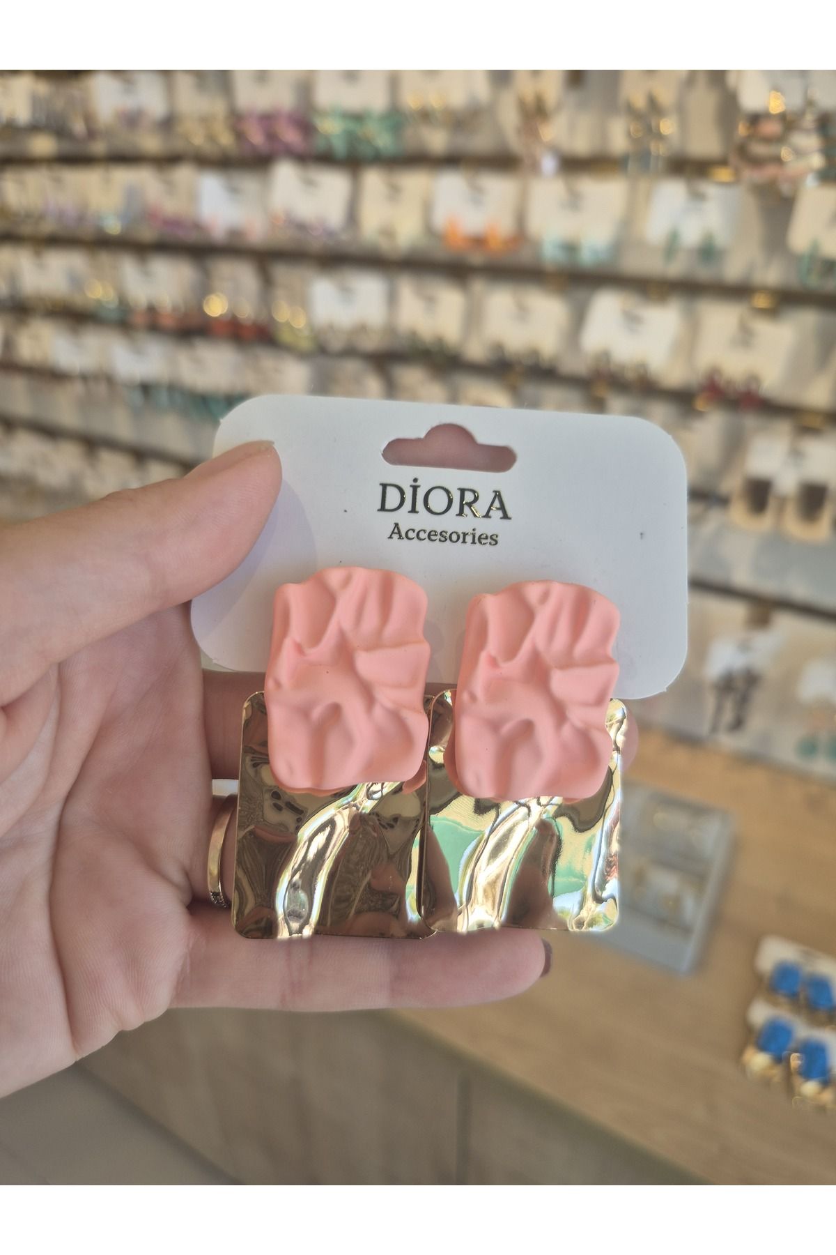 diora accesories çelik küpe