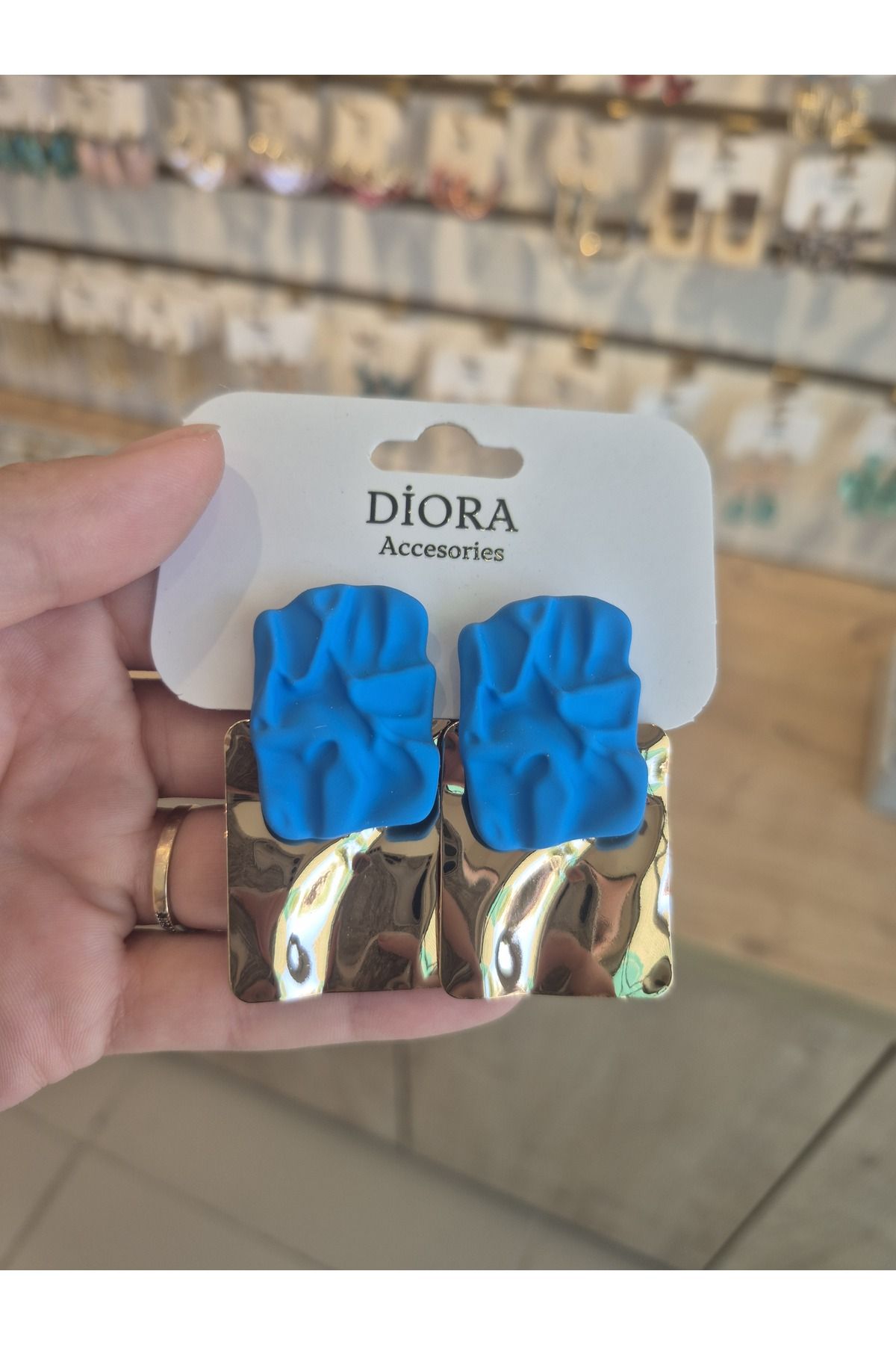 diora accesories çelik küpe