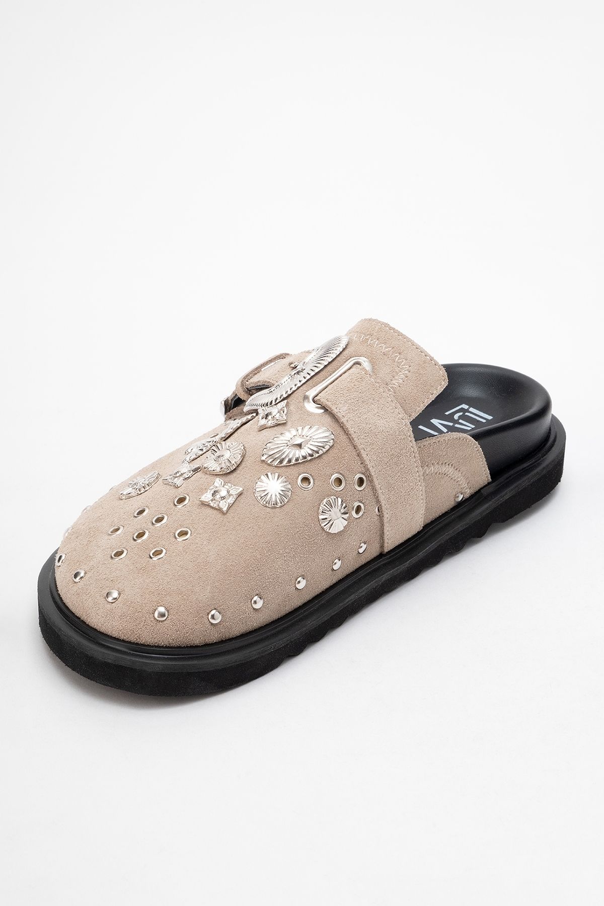 LuviShoes-Γυναικείες παντόφλες MARİL Μπεζ σουέντ από γνήσιο δέρμα με αγκράφα με κλειστή μύτη 4