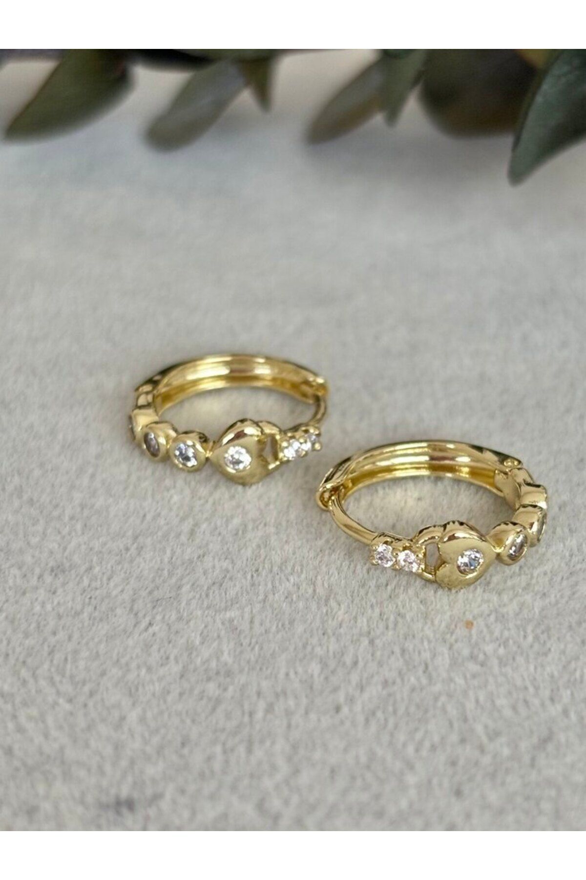arya luxe 14k gold taşlı kalp detaylı küpe