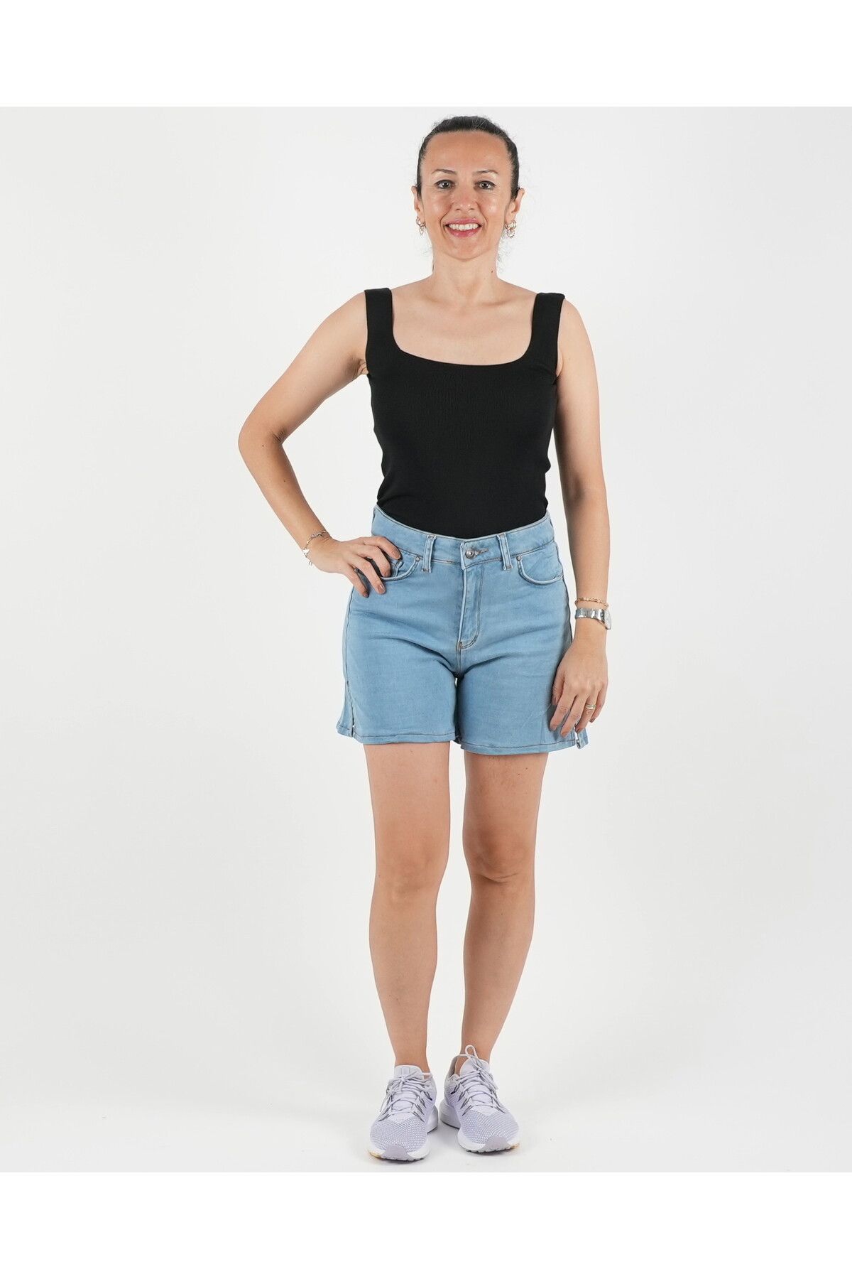 Parla Sports Şort Denim Likralı Yırtmaçlı Paça