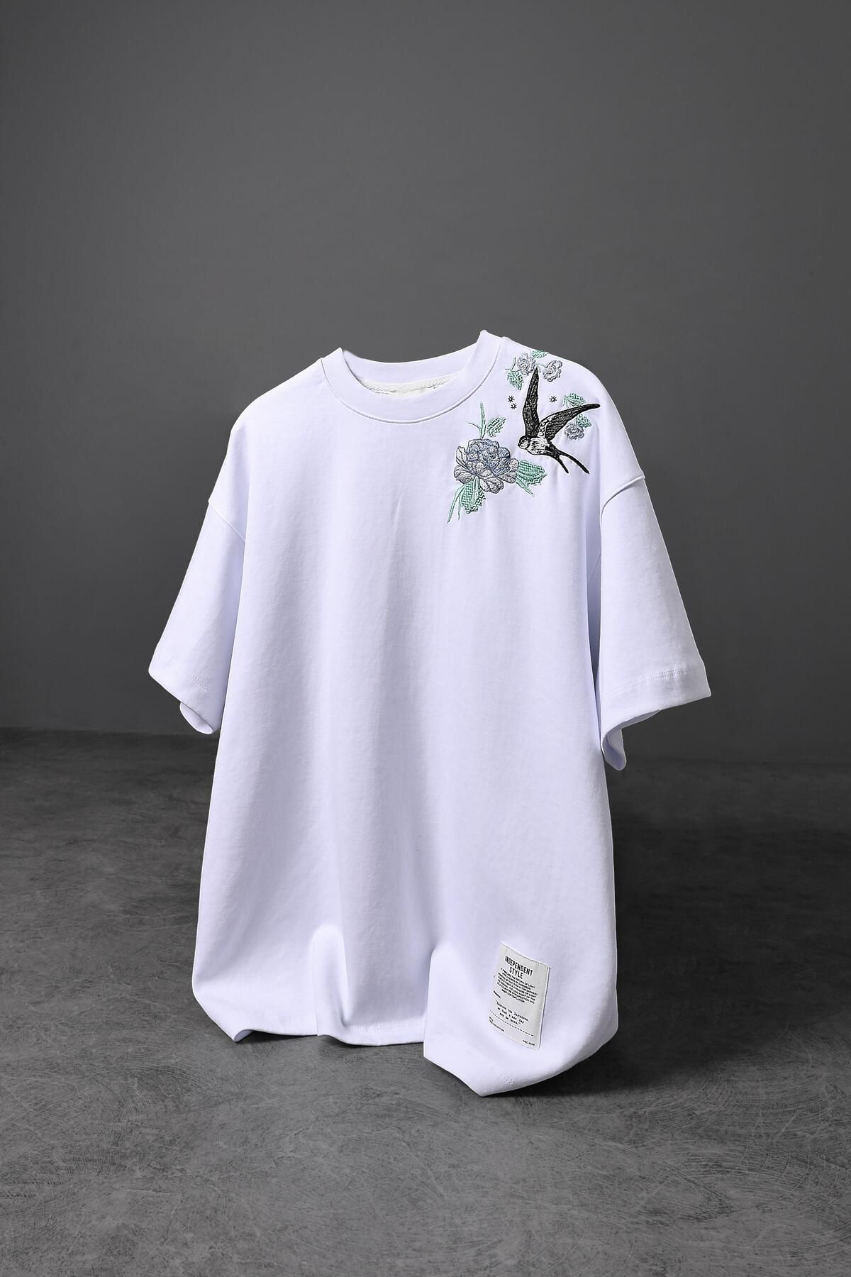 Slatra Erkek Beyaz Flowers Nakış Oversize Tshirt