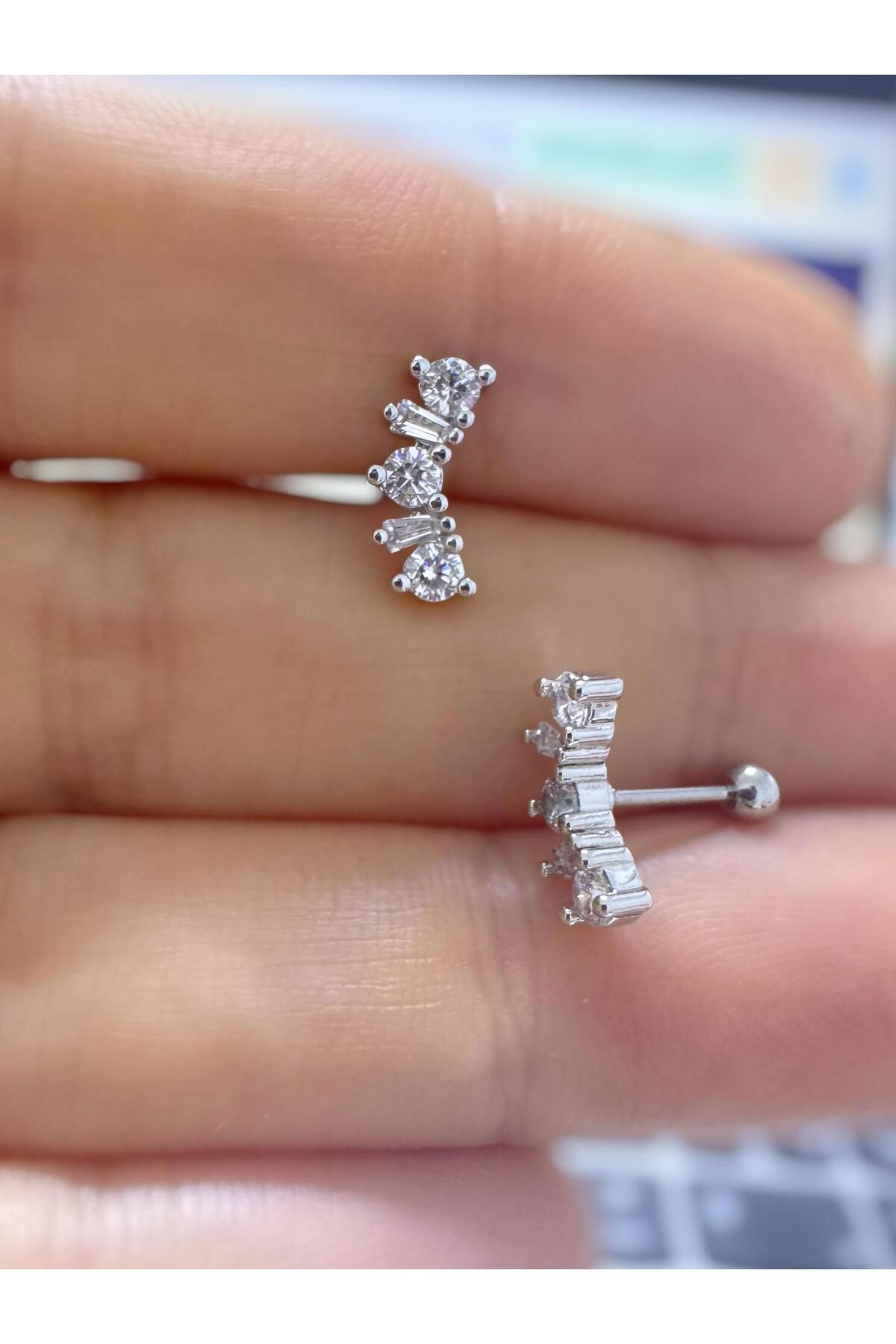Arescollection 1 ADET ZİRKON TAŞLI helix tragus conch uyumlu piercing