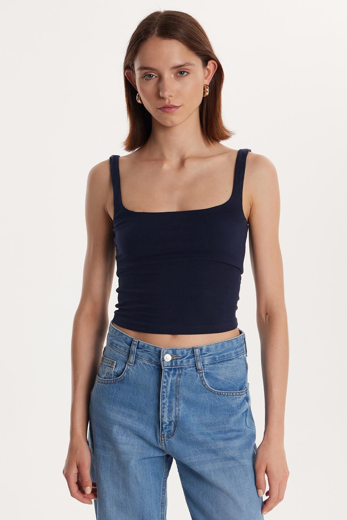 Tudors Kadın Slim Fit Dar Kesim İnce Askılı Kare Yaka Lacivert Atlet