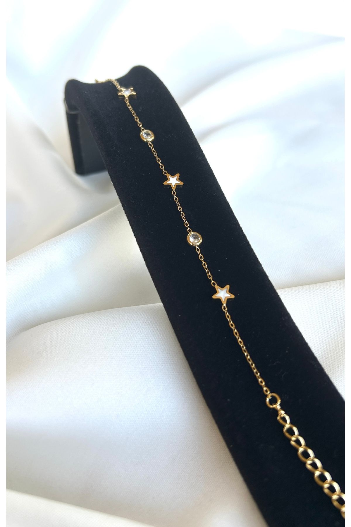Alvora Accessories Yıldız ve Zirkon Taş Detaylı Zarif Paslanmaz Çelik Bileklik