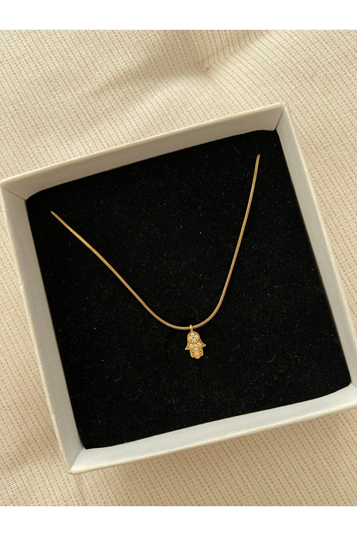 Arsaley Collection Taşlı mini hamsa çelik zincirli 45 cm kolye