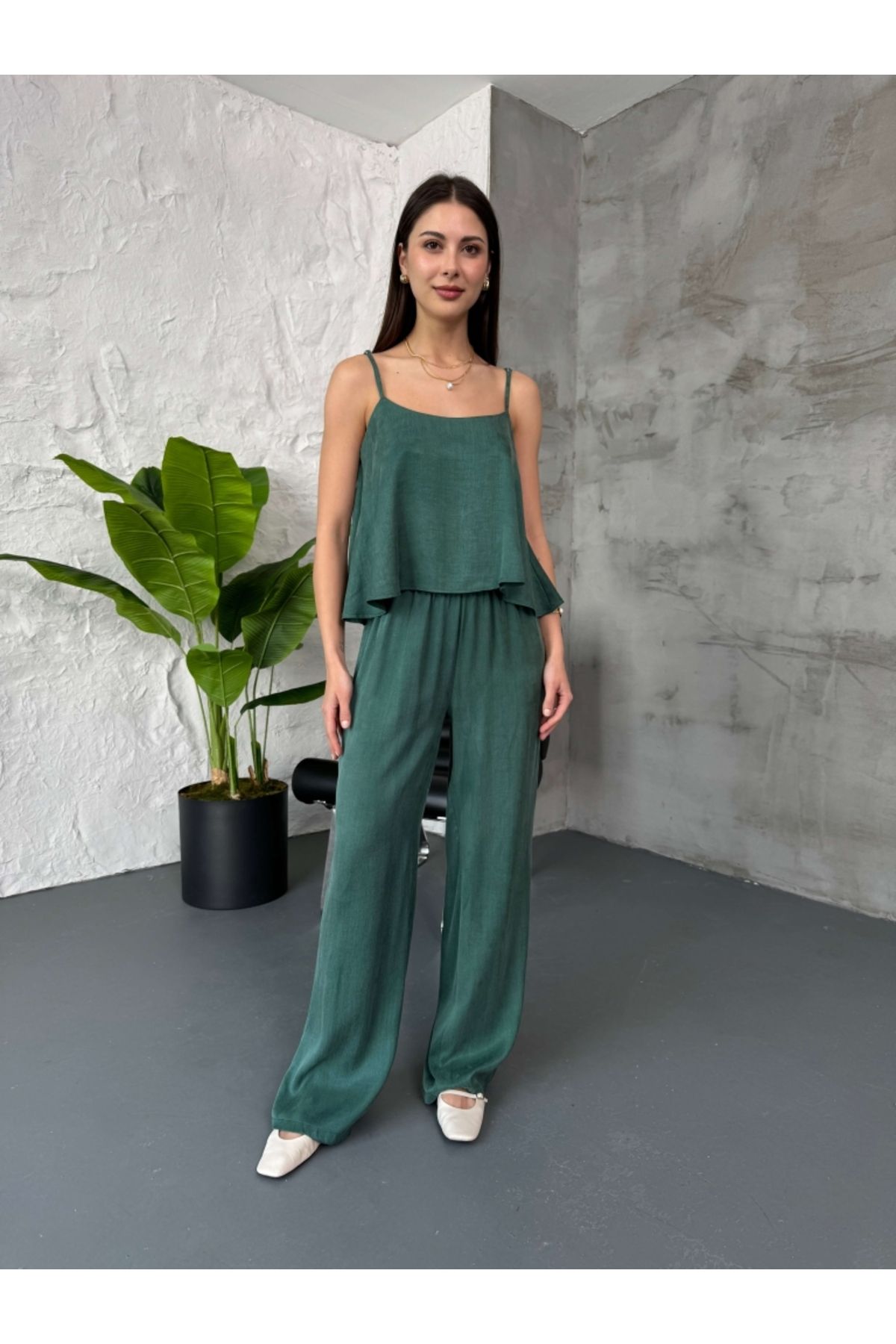 Elif Özbey Butik Zümrüt Askılı Bluz Pantolon Takım