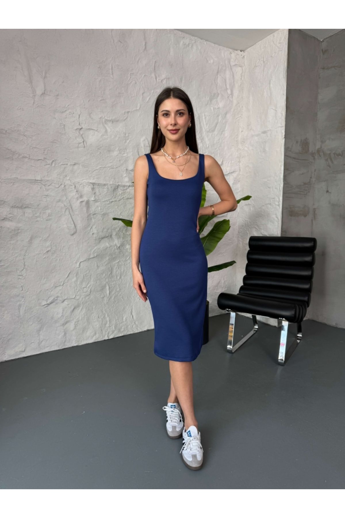 Elif Özbey Butik Lacivert Kalın Askı Midi Boy Elbise