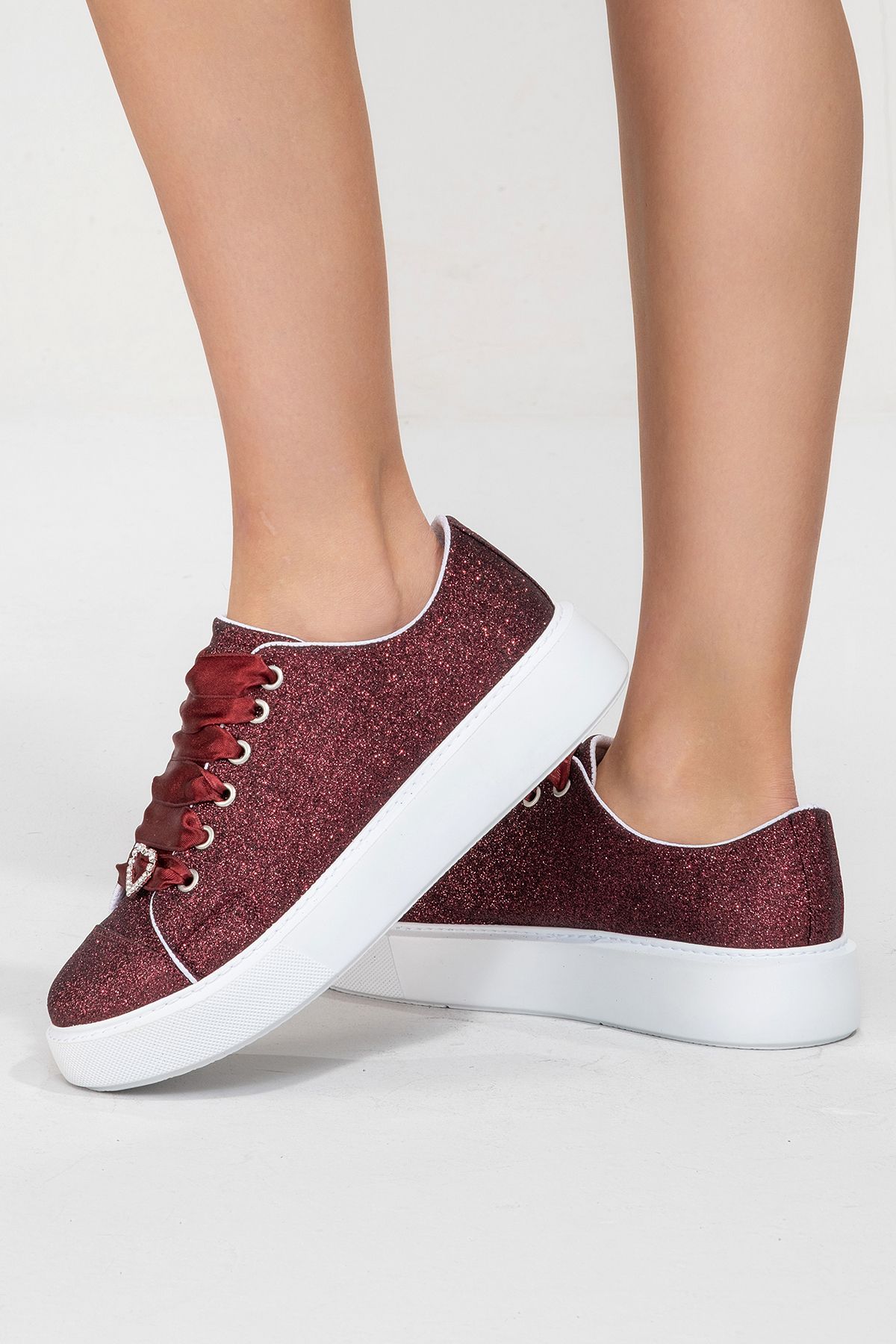 Stilo Bordo Parıltılı Şık Bordo Saten Bağcıklı kalp Detaylı Gelin Ayakkabısı