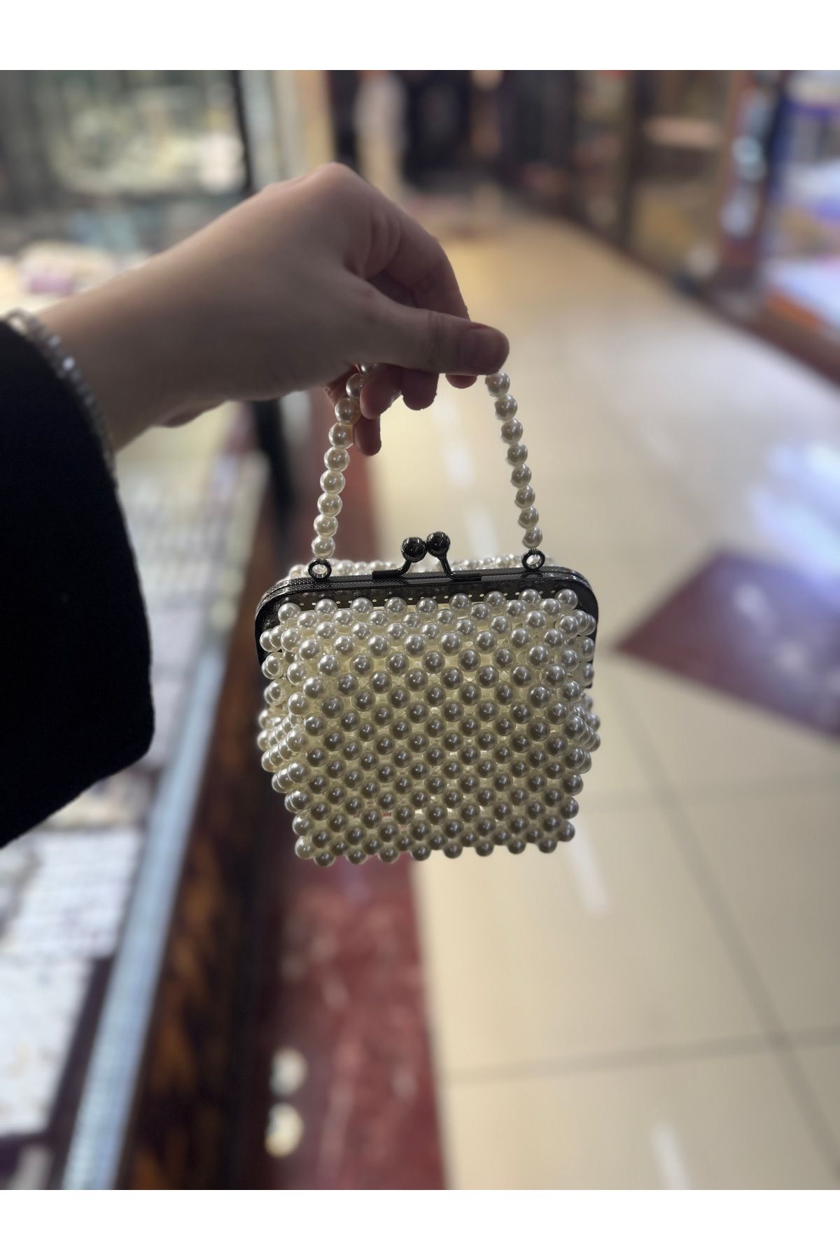 FouleeAksesuar Klipsli Orta Boy İnci El Çantası - Krem