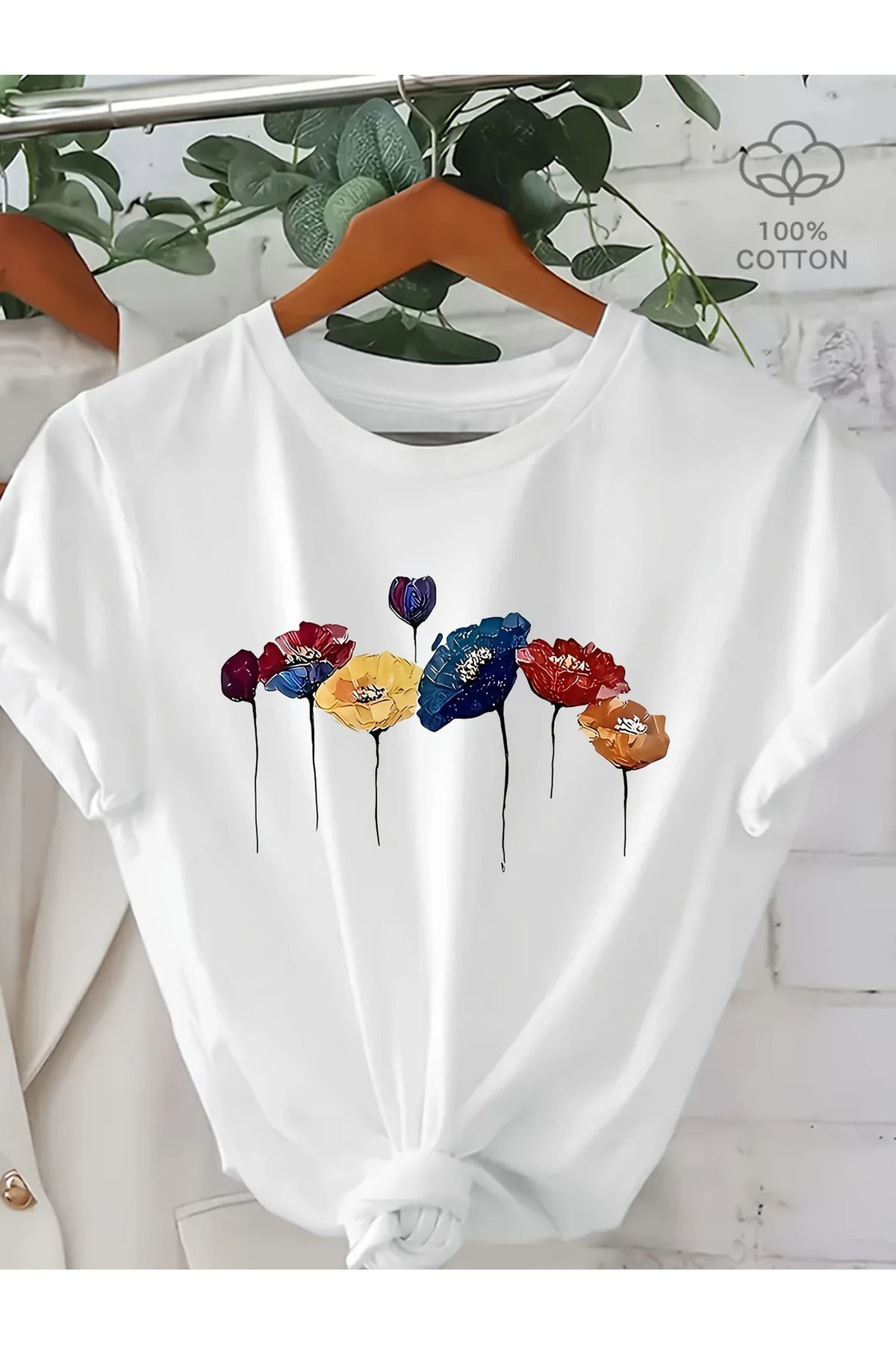 Usaspor Kadınlar İçin Trend Yuvarlak Yaka Tişört - Canlı Motif Desenli %100 Pamuk Premium Tshirt