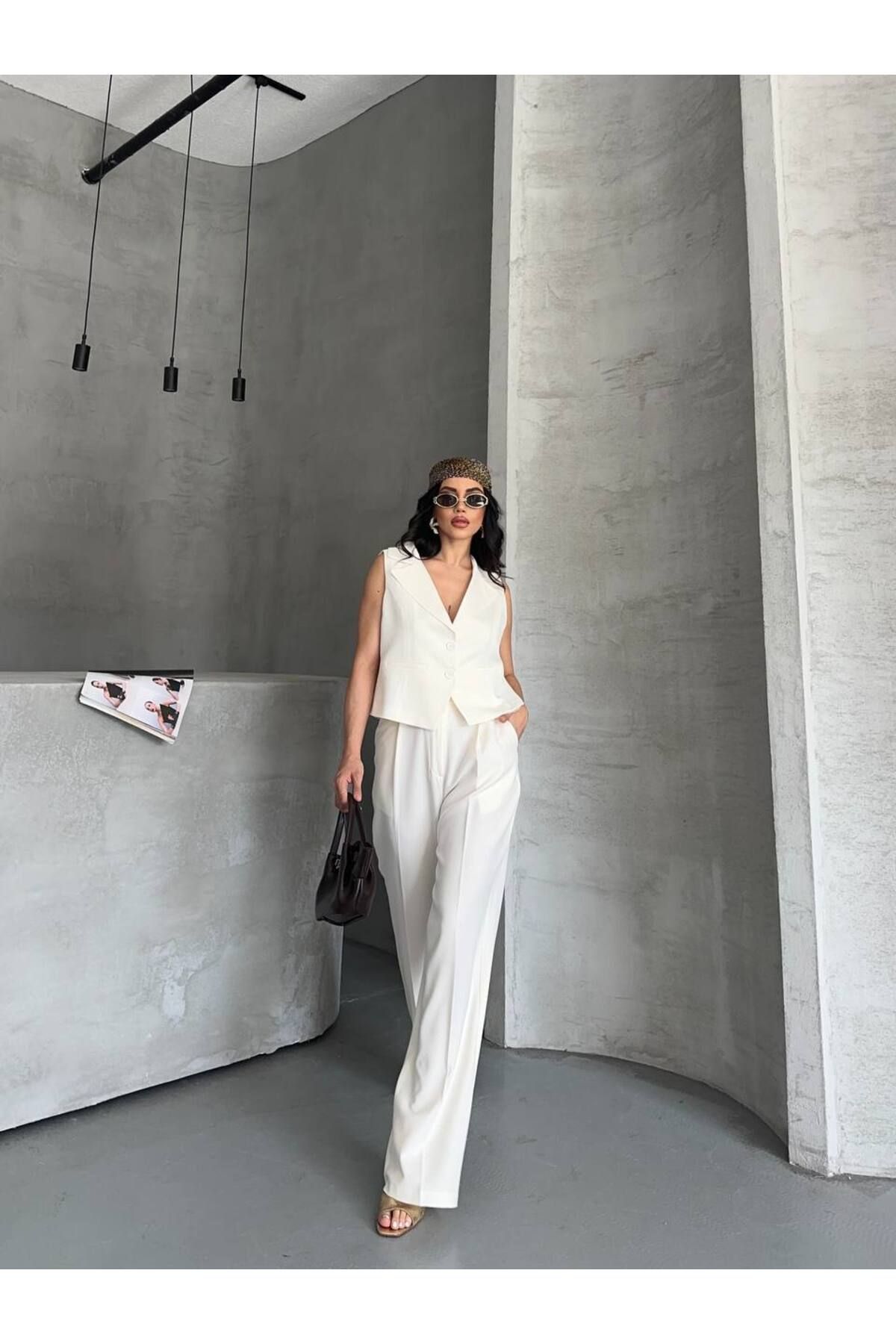 Castivo Fashion Düğmeli Kolsuz Yelekli Takım