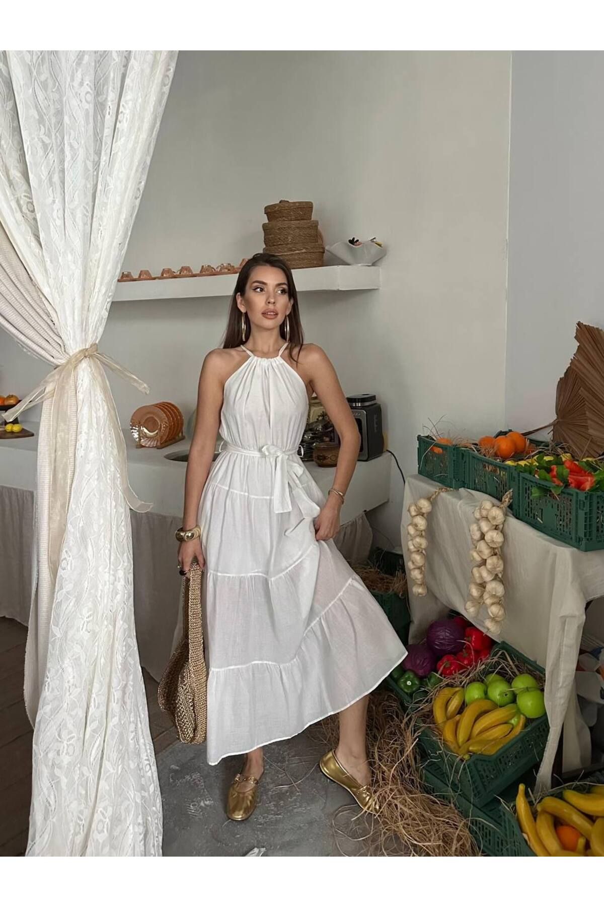 Castivo Fashion Bel Bağlamalı Halter Yaka Kat Kat Beyaz Elbise