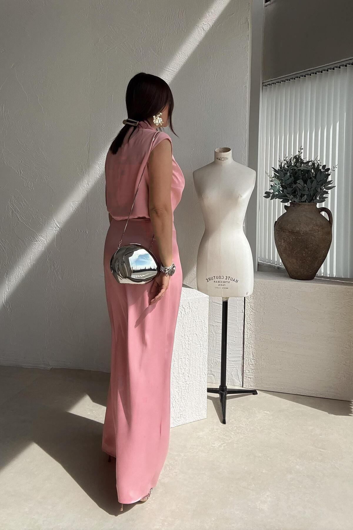 ELVAN TOLON Pembe Saten Bluz Etek Takım