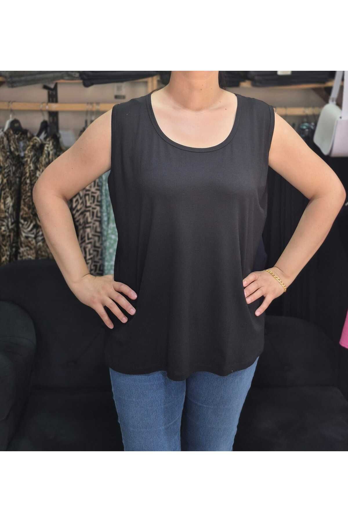 ESOBEYBİ ASKILI BÜYÜK BEDEN BLUZ