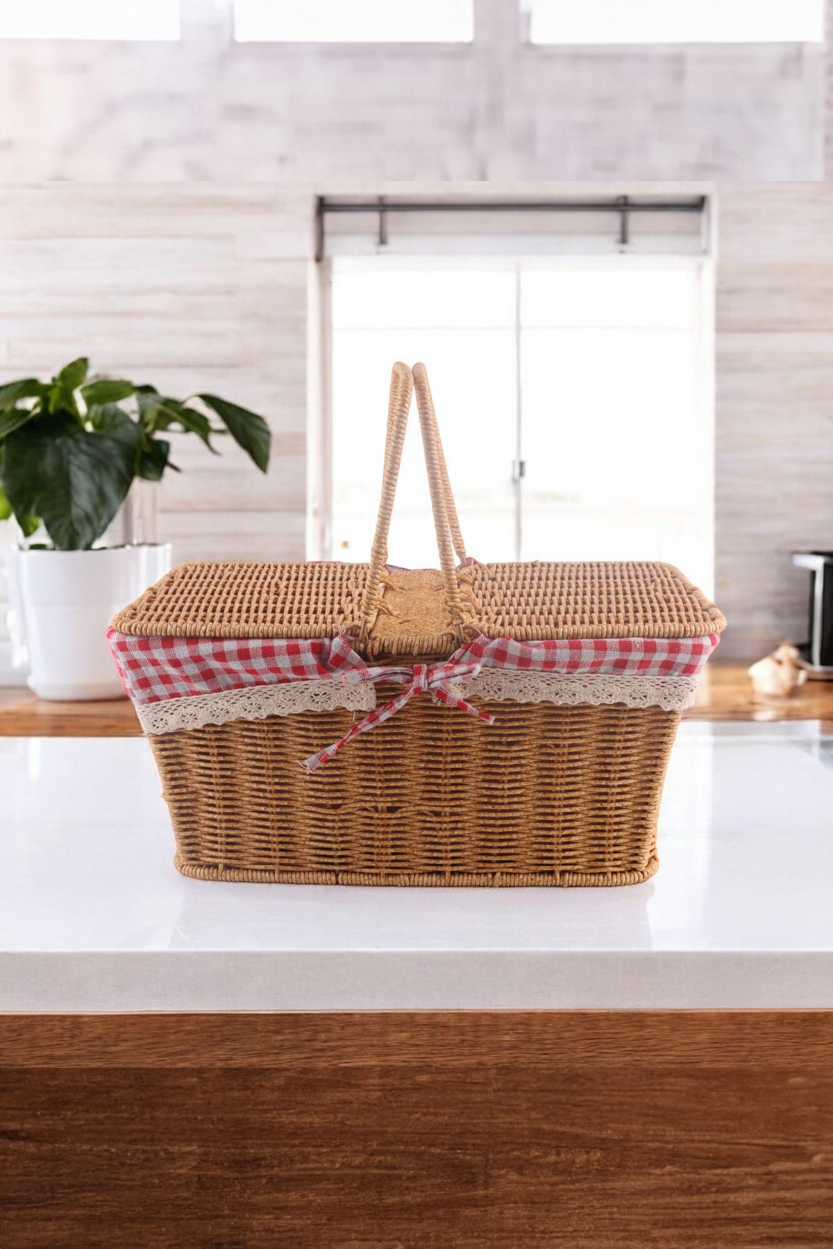 Vadi-Picnic Basket with Lid – Rattan Look, Handles, Checked, Rectangular Wicker Design 2