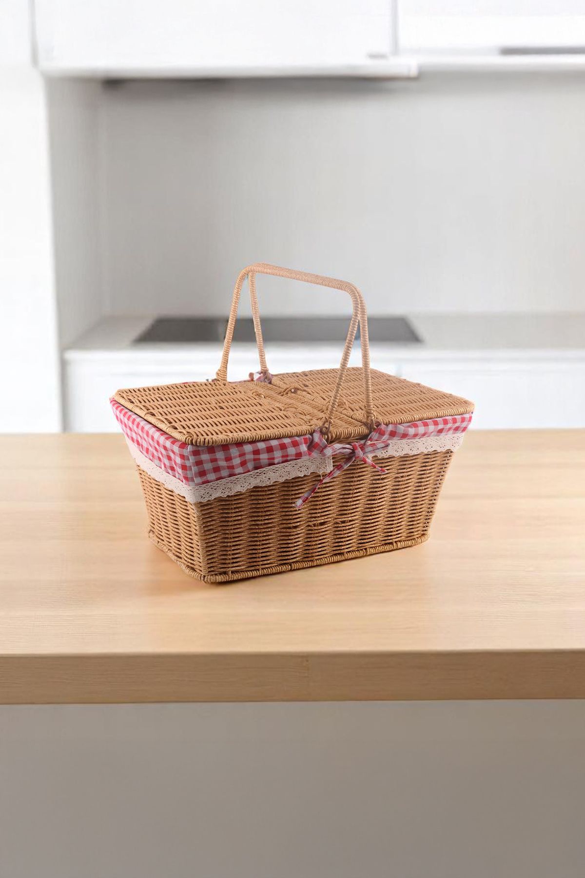 Vadi-Picnic Basket with Lid – Rattan Look, Handles, Checked, Rectangular Wicker Design 1