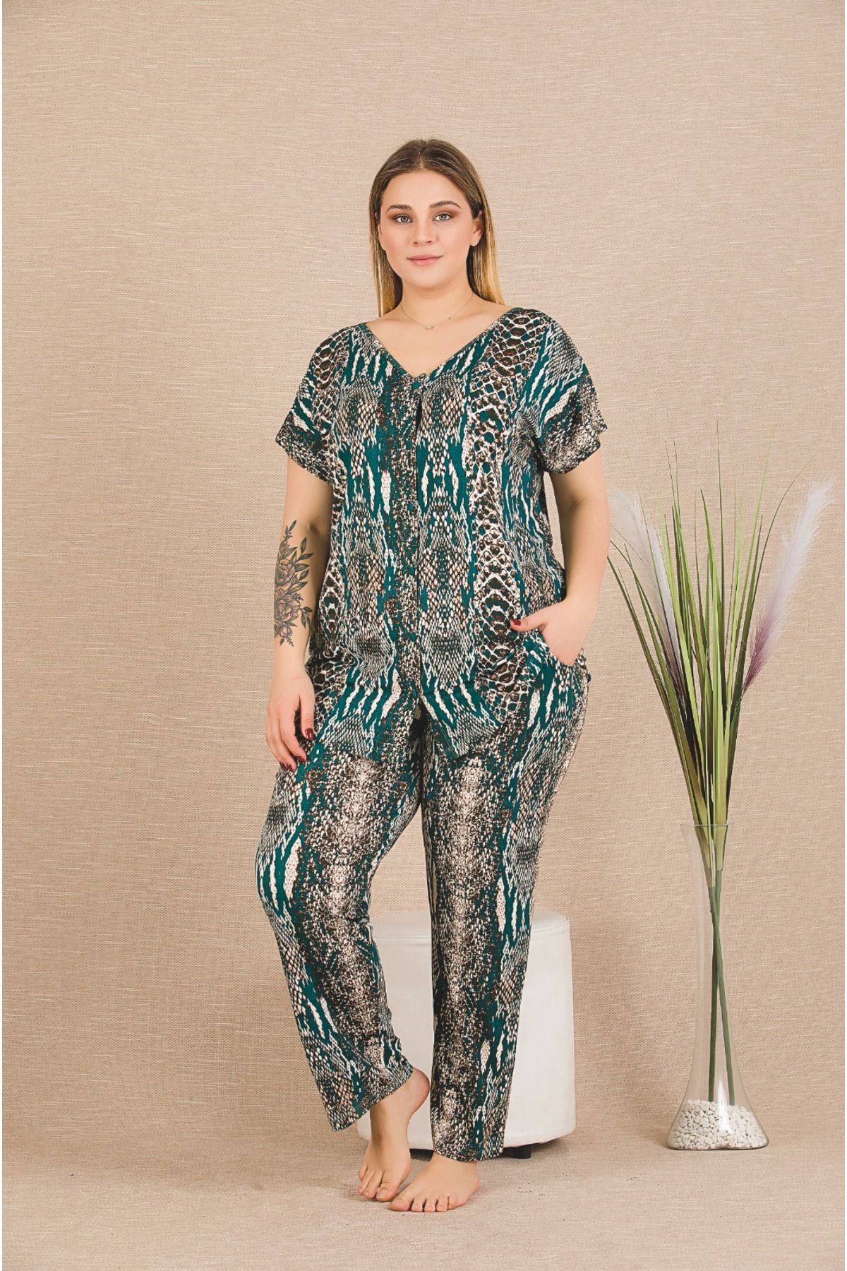 Lady Lingerie Kısa Kollu,Boydan Düğmeli,Battal Beden Kadın Pijama Takımı