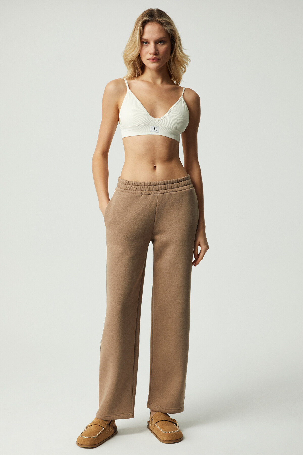 Sharıd Women's Relaxed Wide Leg Mink Sweatpants