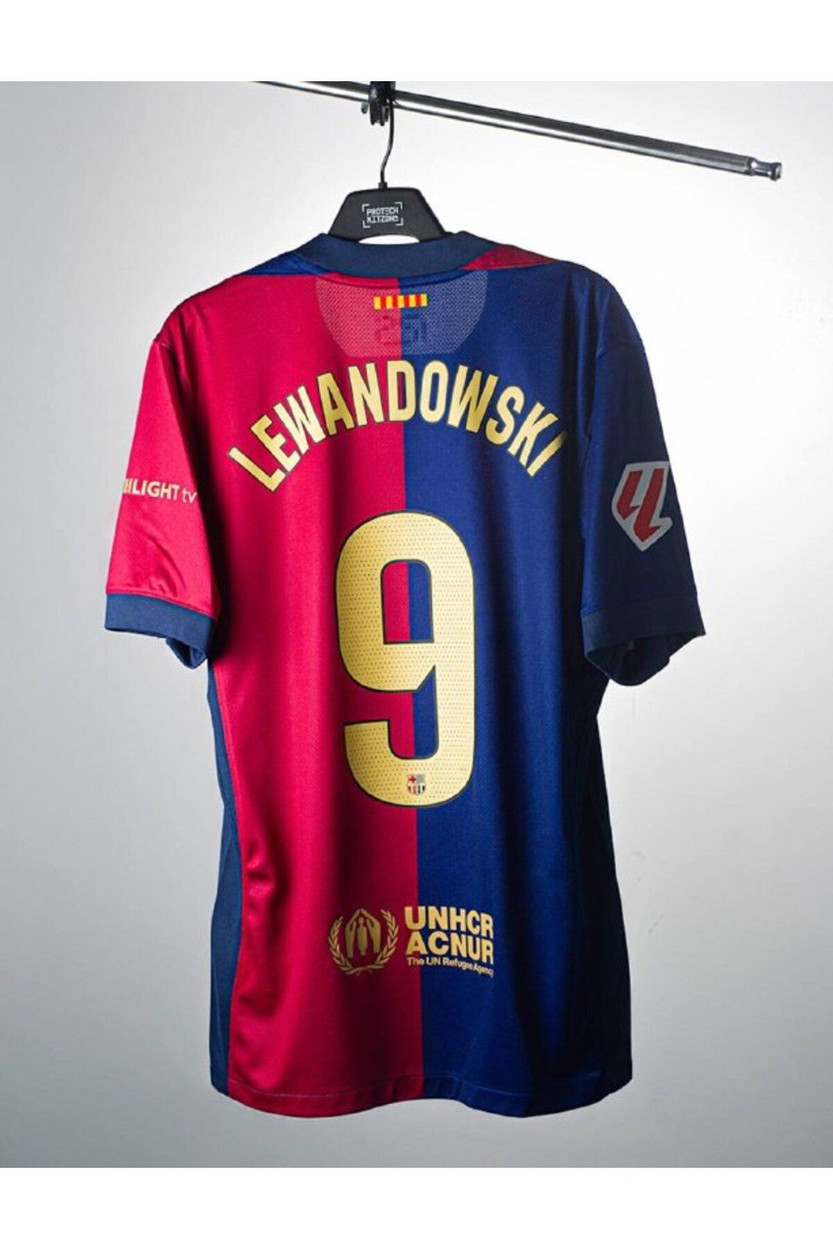 kombinezyum 2024/25 Barcelona #9 LEWANDOWSKİ İç Saha Forması (PARÇALI)