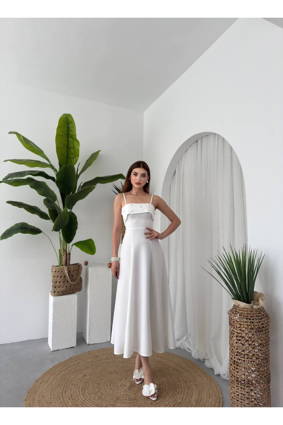 conconmoda Askılı İnci Detay Kiloş Atlas Uzun Elbise