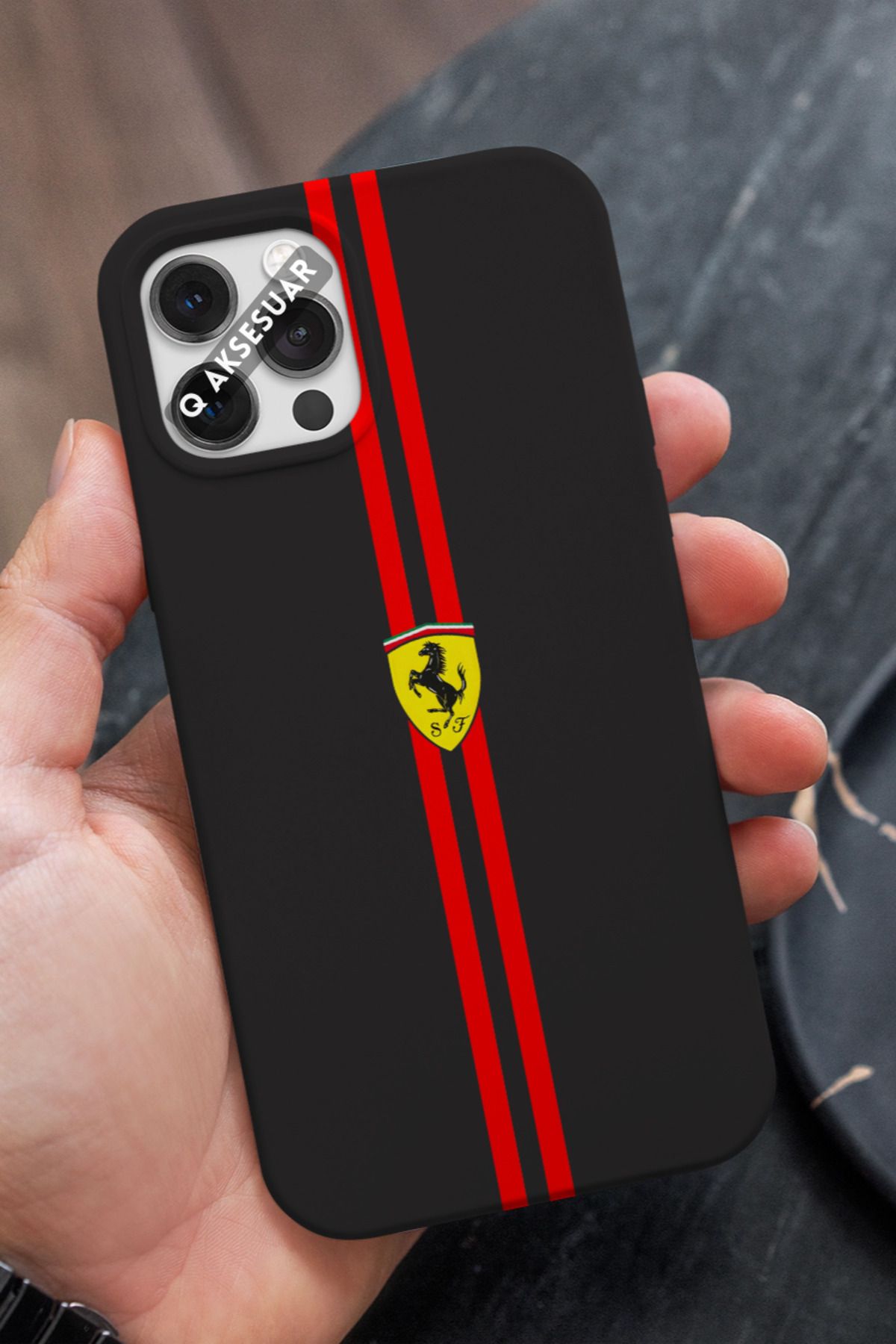 Q Aksesuar İphone 15 Pro Uyumlu Kırmızı Şerit Tasarımlı Premium Telefon Kılıfı