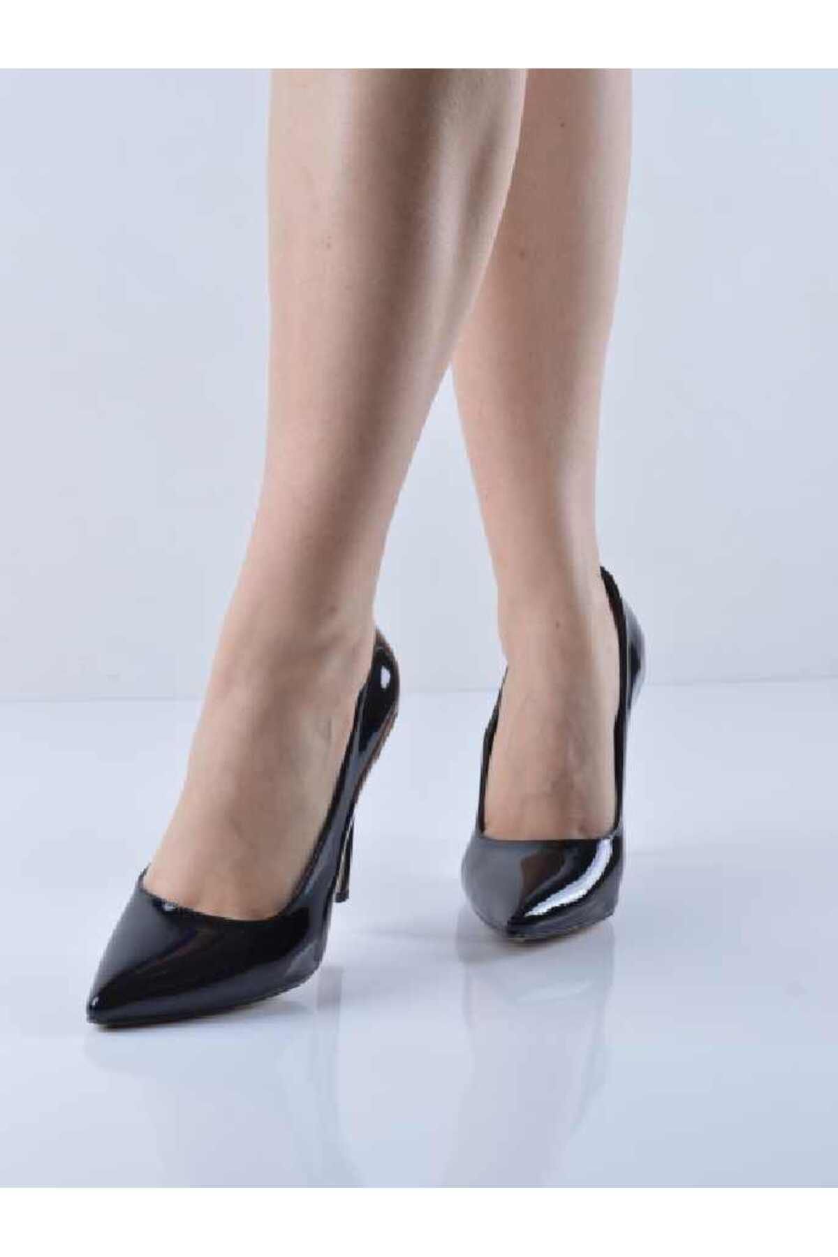 Şanslı Ayakkabıcılık Siyah Rugan İnce Topuk Stiletto