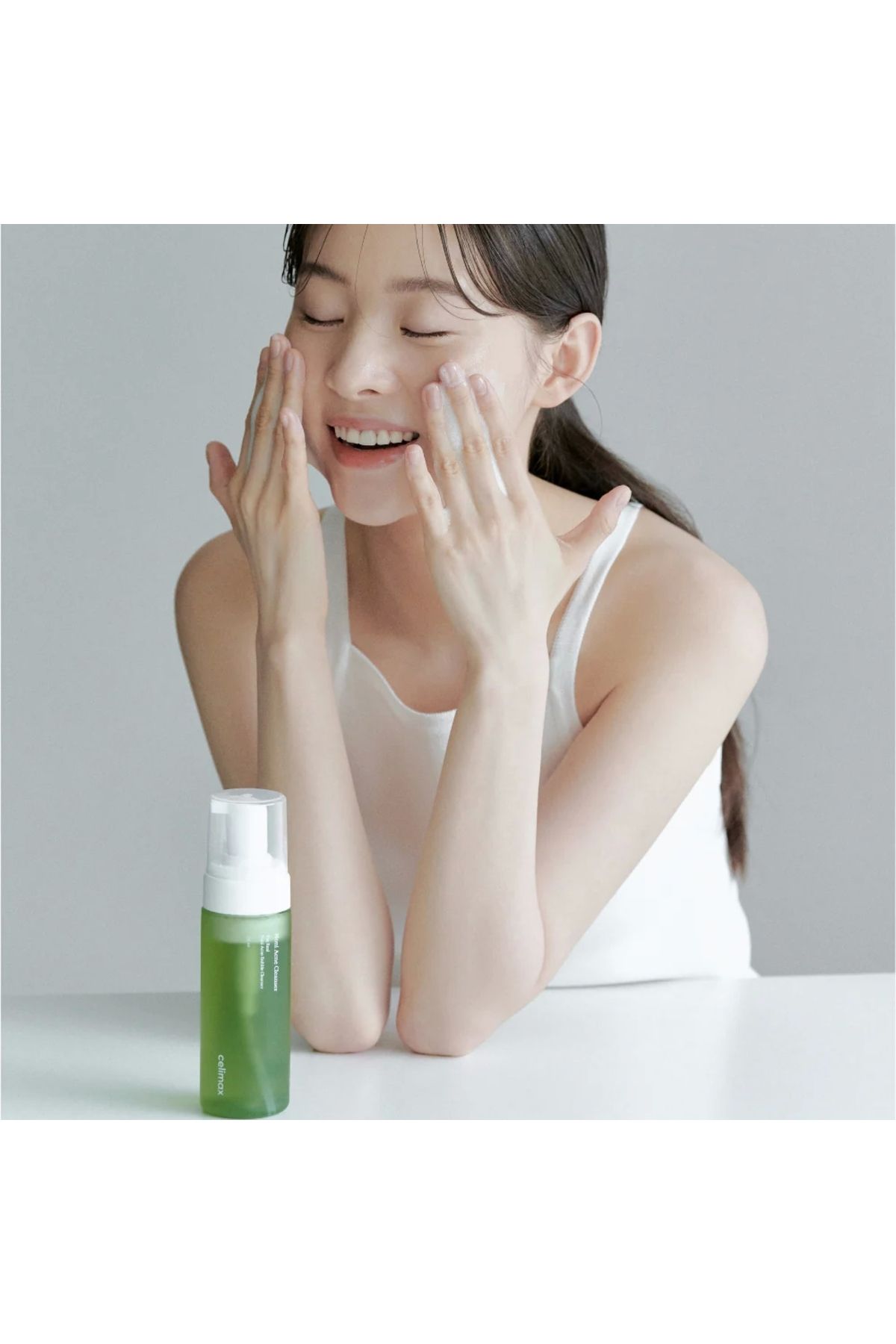 پاک کننده صورت حباب آکنه واقعی تمیز کردن کف برای پوست حساس و GLO Celimax