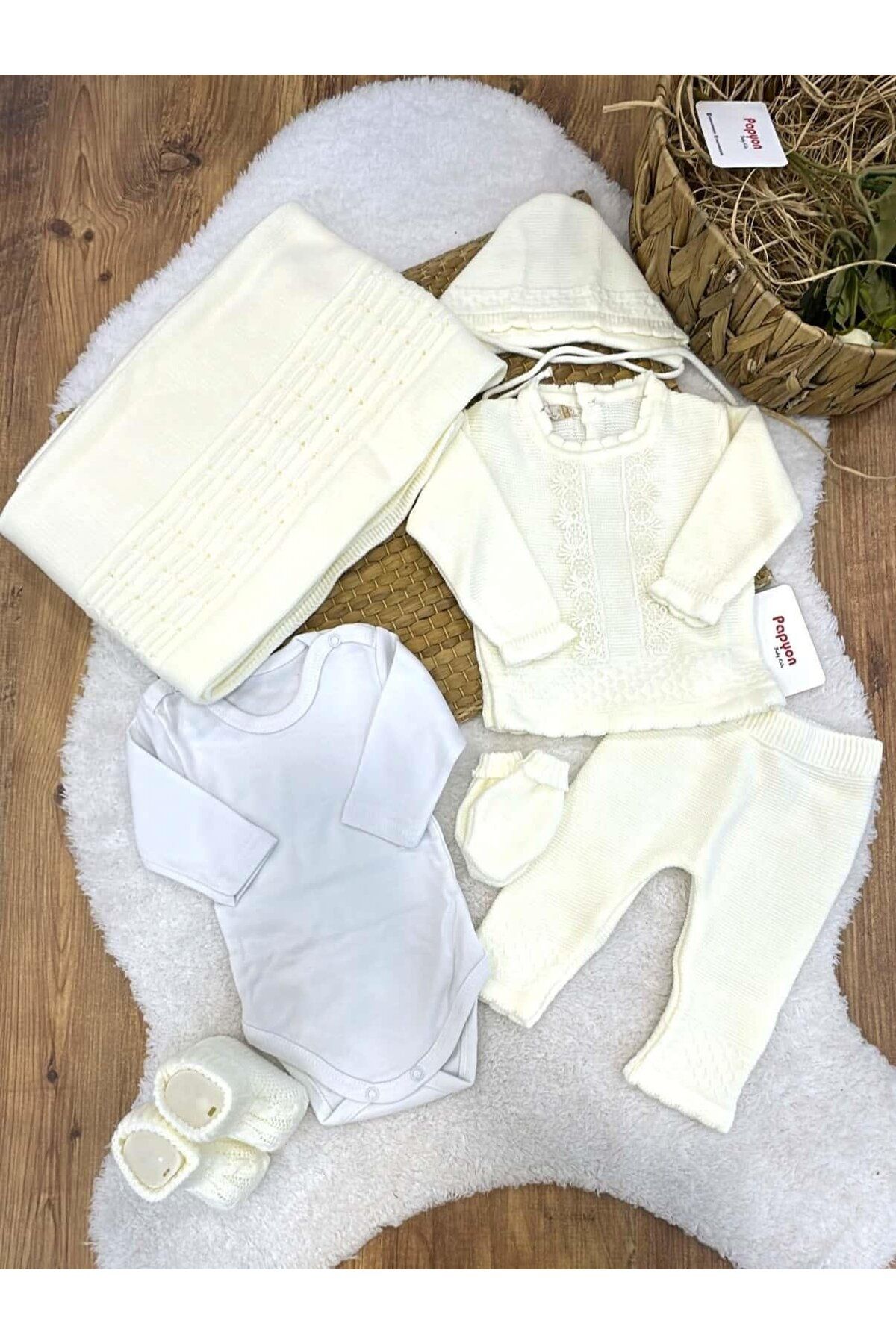Papyon Baby Kids Dantelli Triko Yenidoğan Kız Bebek 7li Hastane Çıkış Seti