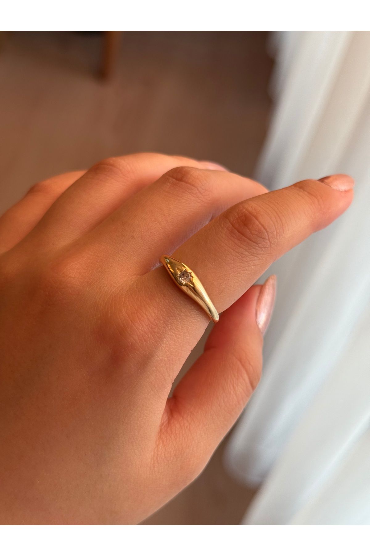 Vola Collection Beyaz Taşlı Yıldız Motifli Çelik Gold Ayarlanabilir Yüzük 3
