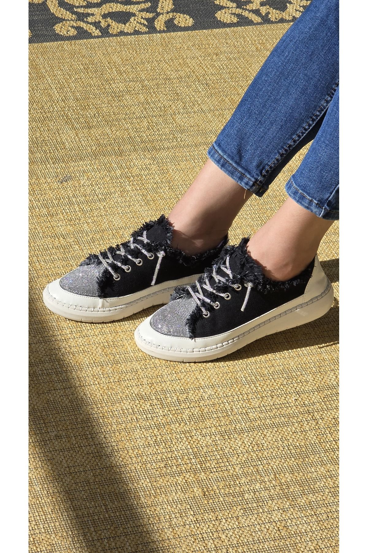 Melinta Shoes Melinta Taşlı Düz Taban Kadın Kot Sneakers