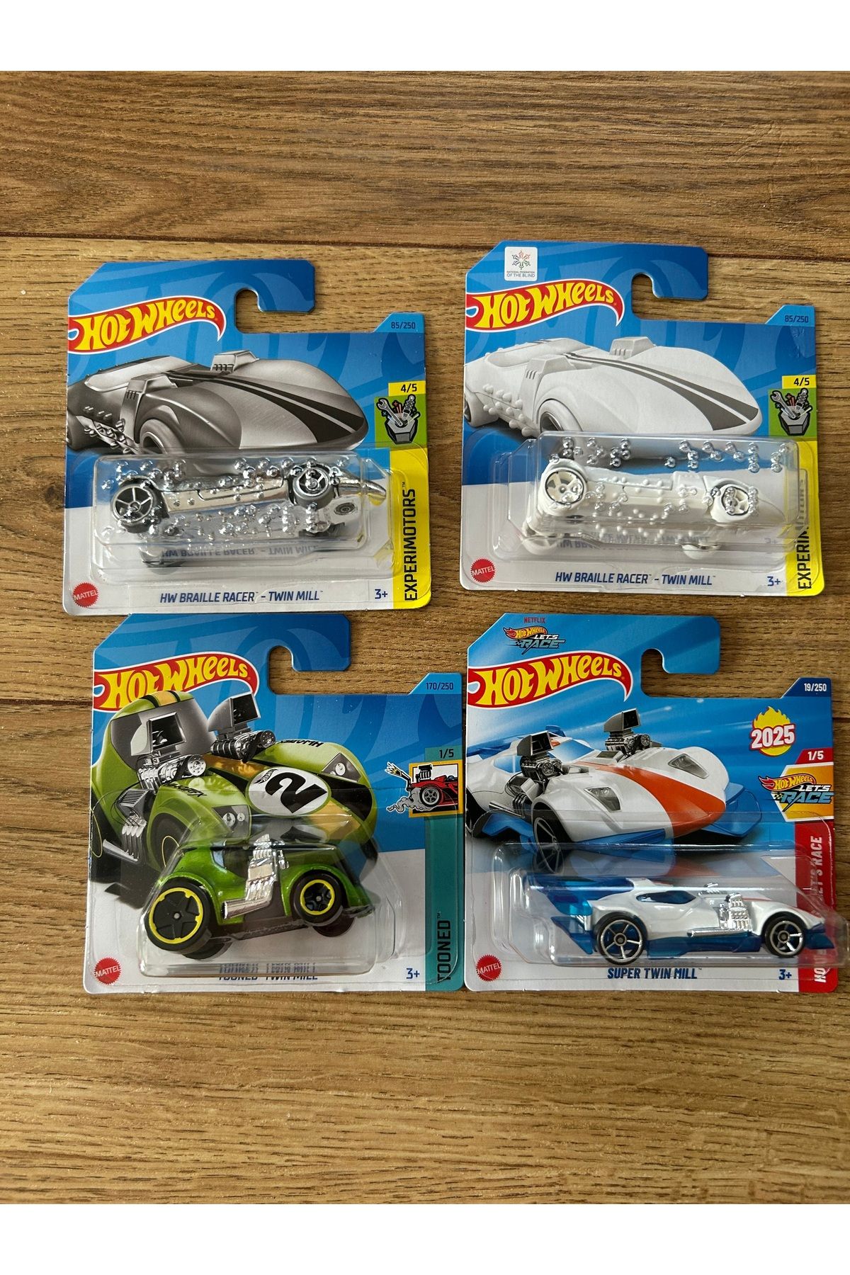 Hotwhells Hotwheels 4 adet twın mıll serisi
