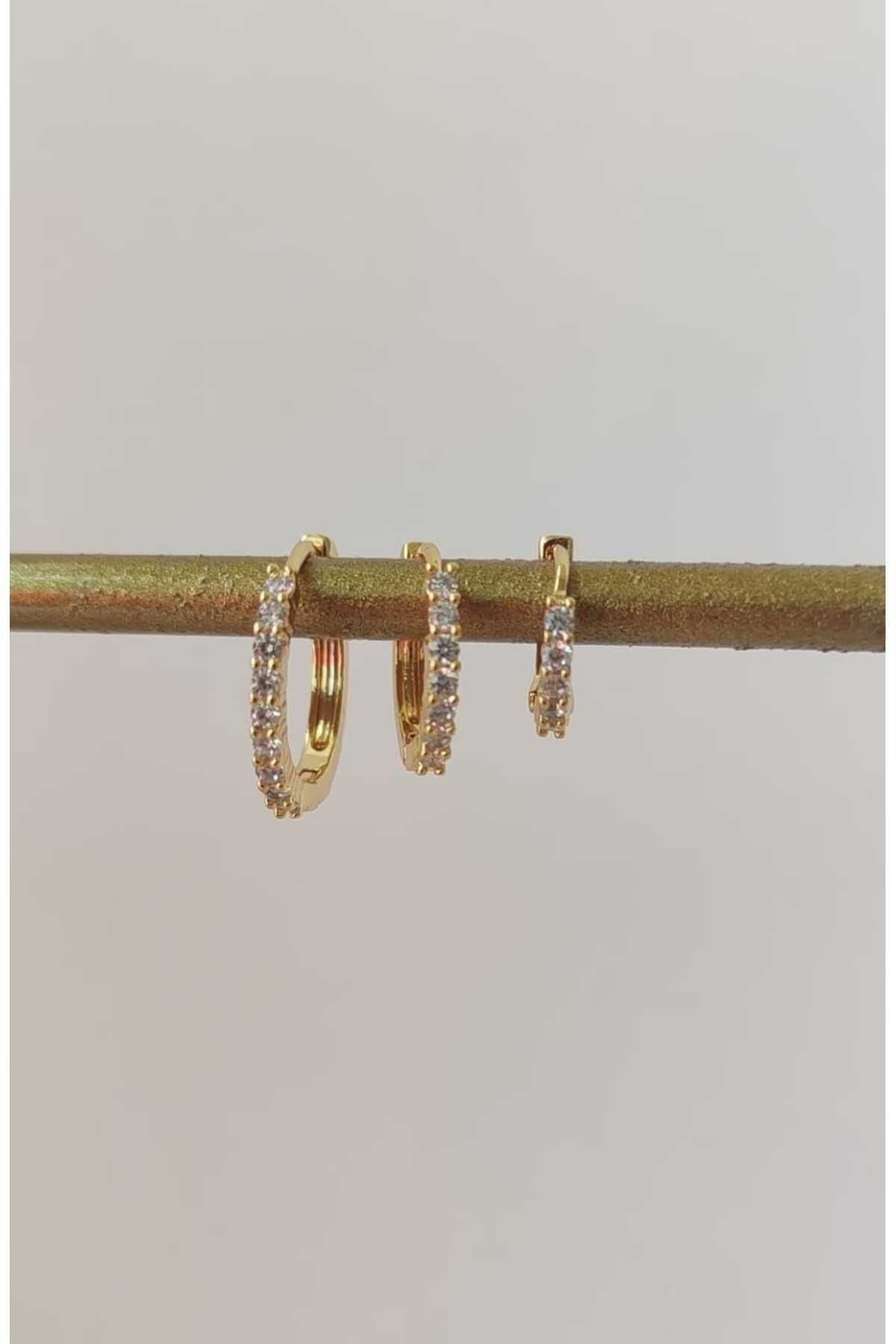 MoS JEWELLERY Gold Renk Zirkon Taşlı Minimal Üçlü Halka Küpe