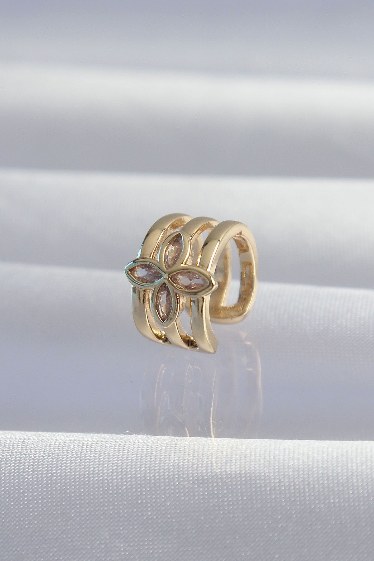 Skygo Pirinç Gold Renk Yonca Earcuff Küpe - TJ-BKP9331