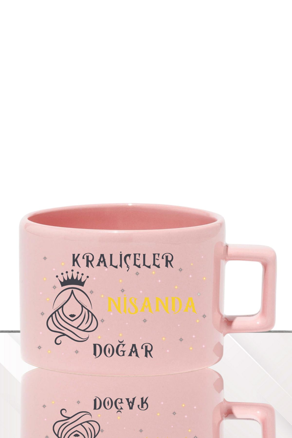 qoeuyl boutique Kraliçeler Bu Ayda Doğar Baskılı Hediyelik Dikdörtgen Kulplu Pastel Pembe Fincan / Kupa Bardak