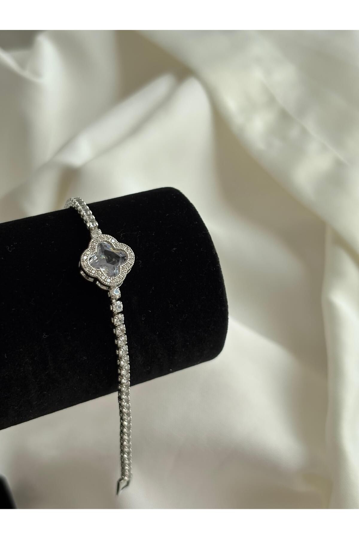 Bellamy Jewelry Kristal Taşlı Yonca Bileklik - Silver