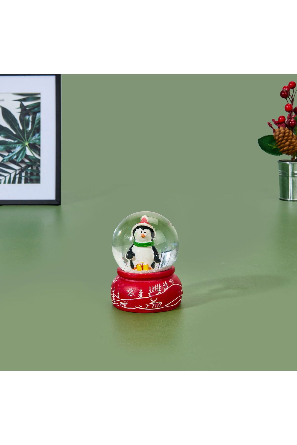 Evidea Penguen Figürlü Kar Küresi - Renkli - 6x8 cm
