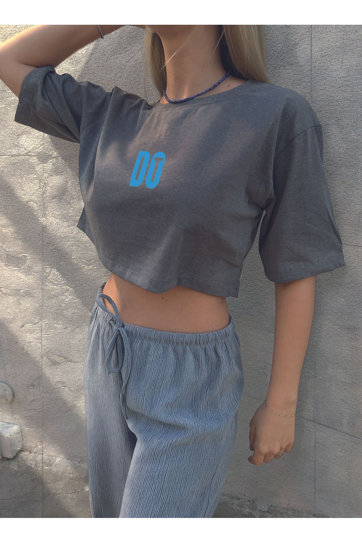 ClubSpaceAstro Kadın Oversize Crop Tişört – Mavi DO IT Baskılı | Terletmeyen Kumaş | Cesur ve Dinamik Günlük Stil